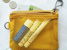 浮気しても、無印のコレに戻っちゃう。身軽スタイルには欠かせないポーチ