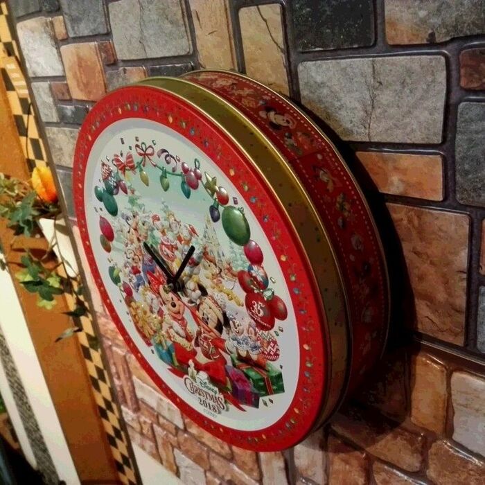 缶の厚みがあるので、置き時計もオシャレです。