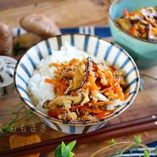 ご飯が止まらない!生姜たっぷり♪しいたけと鳥ミンチの常備菜