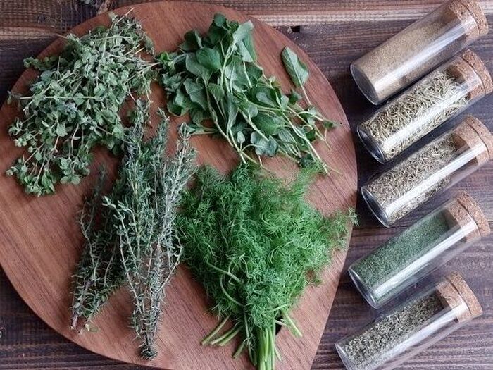 初心者でも安心!ハーブを料理で「おいしく上手に」使うコツ