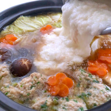 【寒い日にオススメ発酵鍋】消化促進効果に!鶏つみれのとろろ鍋