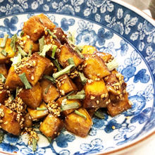 ころころ豆腐の甘辛炒め胡麻和え