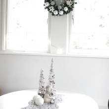 オーナメントスタンドを使って、窓周りキラキラ☆モノトーンクリスマスデコレーション