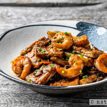 味しみしみ豆腐と海老のバリ風炒め。ビールにも日本酒にもご飯にも♡