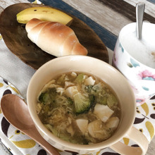 ポカポカ美肌スープ♡豆腐とブロッコリーの崩し汁