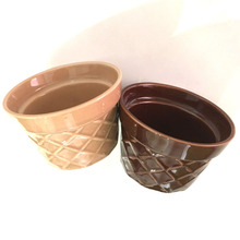 アイスクリームのコーンみたいなワッフル柄の小鉢