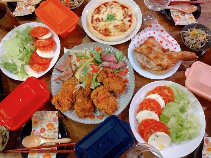 切ったのはトマトとチーズだけ 簡単クリスマスメニュー 5000円以下