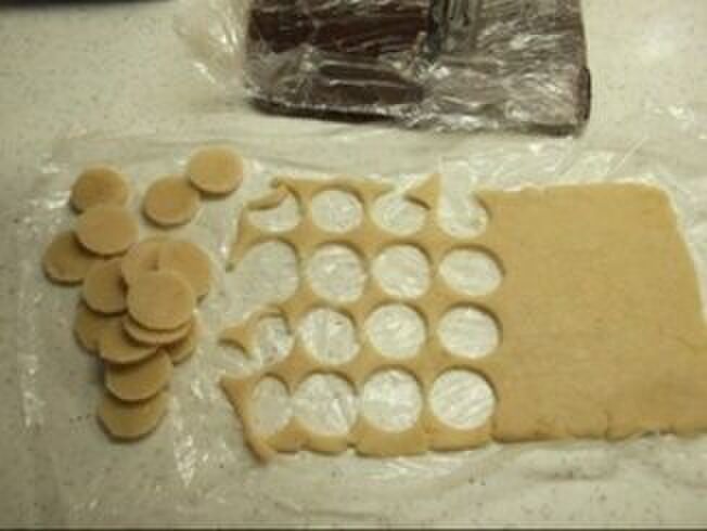 丸型で耳を抜く