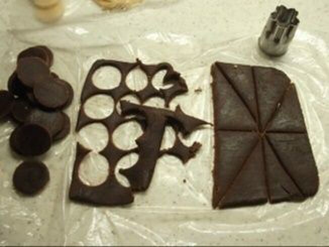 ココア生地も同様に作る