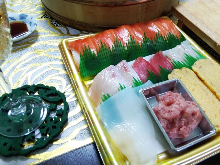 寿司ネタのパックを購入
