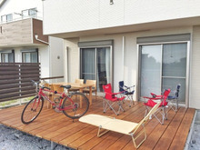 【DIY】ウッドデッキで釘、ノコギリ不要!? アルミフレームでウッドデッキを自作