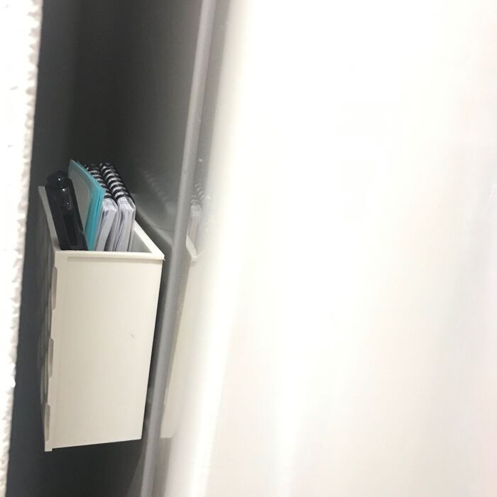 ラベリンググッズは、冷蔵庫の横に