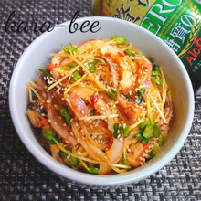 ヘルシーおつまみ♪ビールが進む!イカと白滝のピリ辛豆板醤マヨサラダ