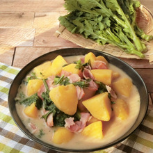 春菊とじゃが芋のクリーム煮