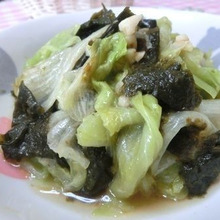 辣油で減塩♪ レタスと焼き海苔のオイスターソース炒め