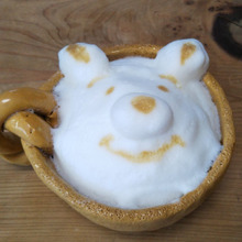 100均ミルク泡立て器を使って…おうちカフェラテアート!プーさんとパンダ!?コーヒーと牛乳で作る〜