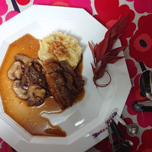 Catalunyaの風を感じながら・・・・トリンチャットで休日のランチを楽しむ!!