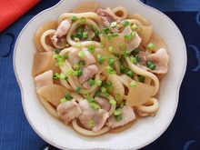 からだも心もホッとうどん!「豚バラ大根うどん」