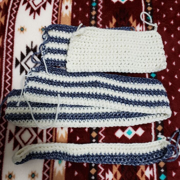 まずはパーツ作り