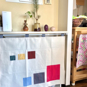 簡単かわいい!マリメッコのはぎれ「四角く縫うだけ」目隠しカーテン