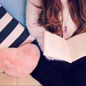 【実家暮らし女性のお金事情】貯金額は?家に入れるお金は?