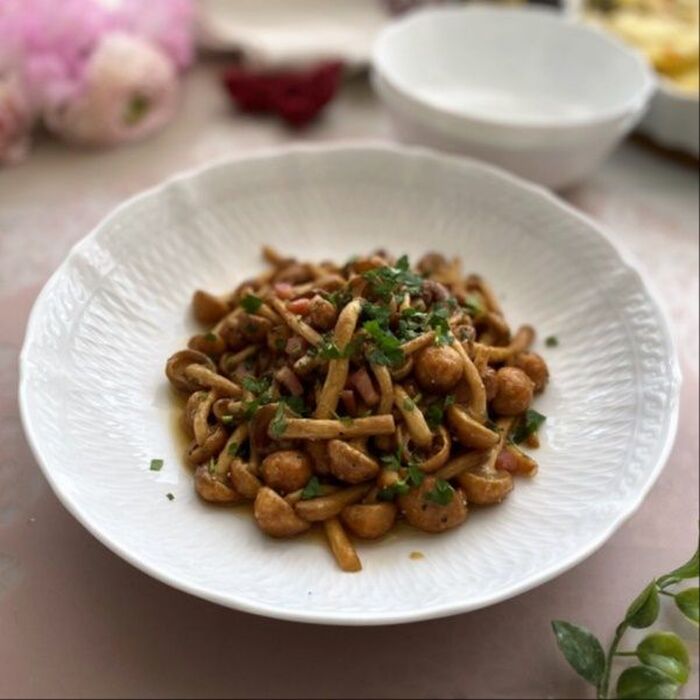 ハマるおいしさ~なめこのバター炒め