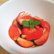 大人のデザート イチゴのマリネ