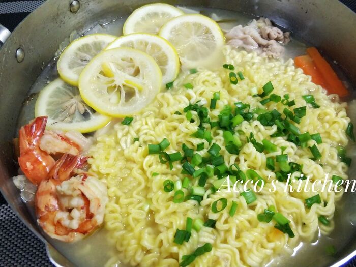 仕上げにネギを散らします