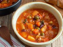 母のミネストローネ。具沢山のおかずスープ!野菜たっぷり♪
