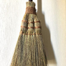 スタジオクリップの天然草ほうき