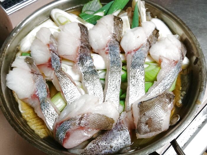 食材はたった2つ!なのに旨~♡タラがねぎしょってやってきた★簡単鍋★