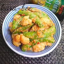 簡単おつまみ♪砂糖えんどうとカリフラワーの豆板醤味噌マヨサラダ