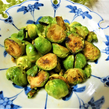 芽キャベツのコンソメバター炒め