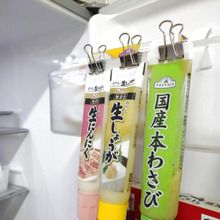 落ちない♪揺れない♪冷蔵庫のチューブ収納