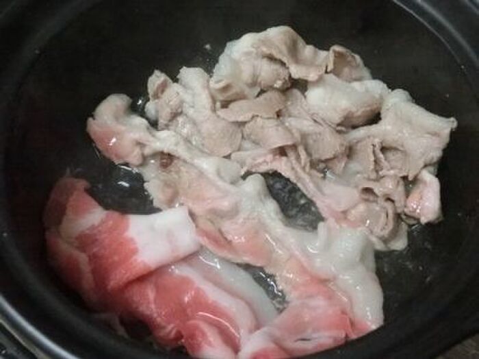 1.豚バラを焼く