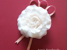 🌸DAISOグッズで卒業式用のコサージュを作ってみました♡