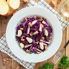 紫キャベツとりんごのサラダ。パーティーやおもてなしの前菜に!