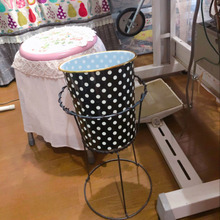 100均プランタースタンドでゴミ箱スタンド★