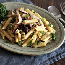 ショートパスタで作る。うま味たっぷり!きのこのペペロン♪