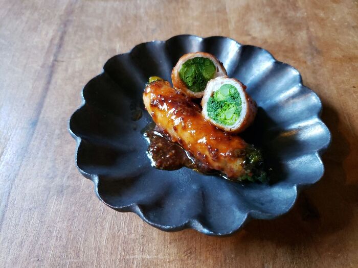 お花見弁当にも!菜の花の肉巻き。