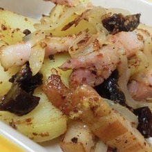 甘みと塩気が絶妙♪ ドライプルーンでジャーマンポテト