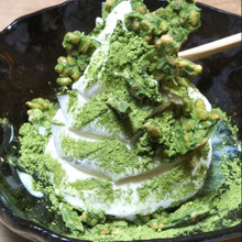 コンビニアイスでカフェスイーツ!(炒り玄米の抹茶チョコクランチ添え)