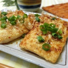 めんつゆバターでうまうま♪ 豆腐ステーキ