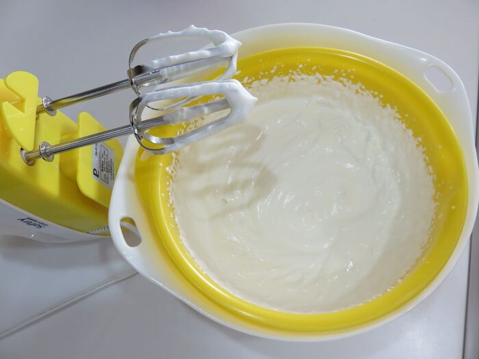 生クリームを作ります。