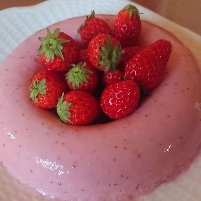 ジャムだけじゃ、かわいそう! 小粒な🍓イチゴちゃんが主役のデザート