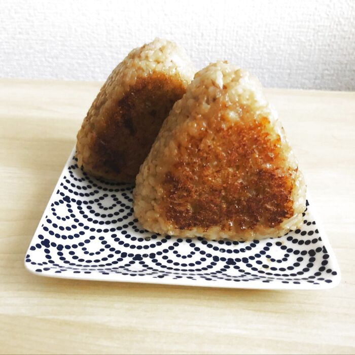 茶色万歳!うまうま焼き味噌おにぎり