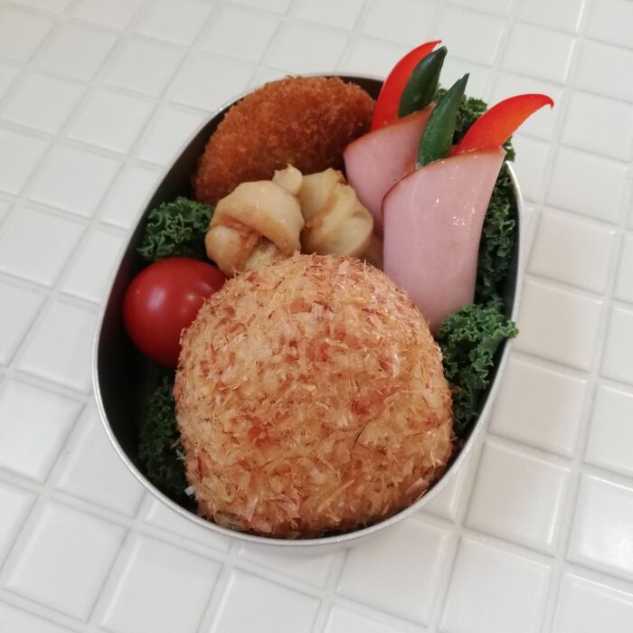 ③お弁当箱に詰めます。