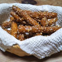 簡単!おやつ!かりんとう生地&蜜に香ばしい炒り玄米を加えた、かりんとう