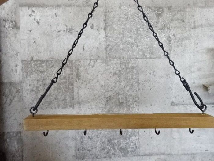 【簡単100均DIY】オールセリアでインテリア*空中収納に使えるハンギングバー!