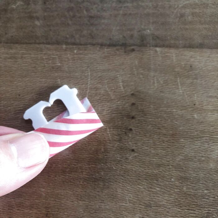 食パンのアレをマステで巻く